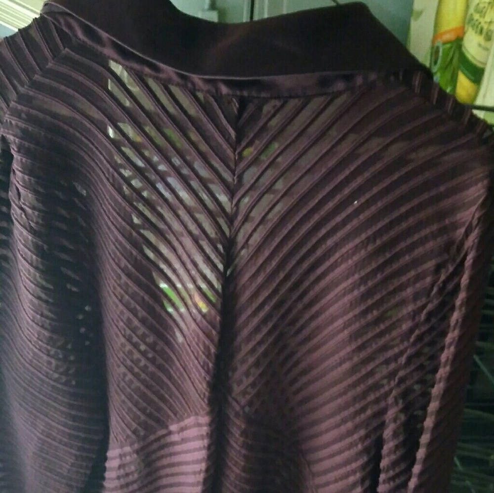 Shirt - Picture 3 of 4